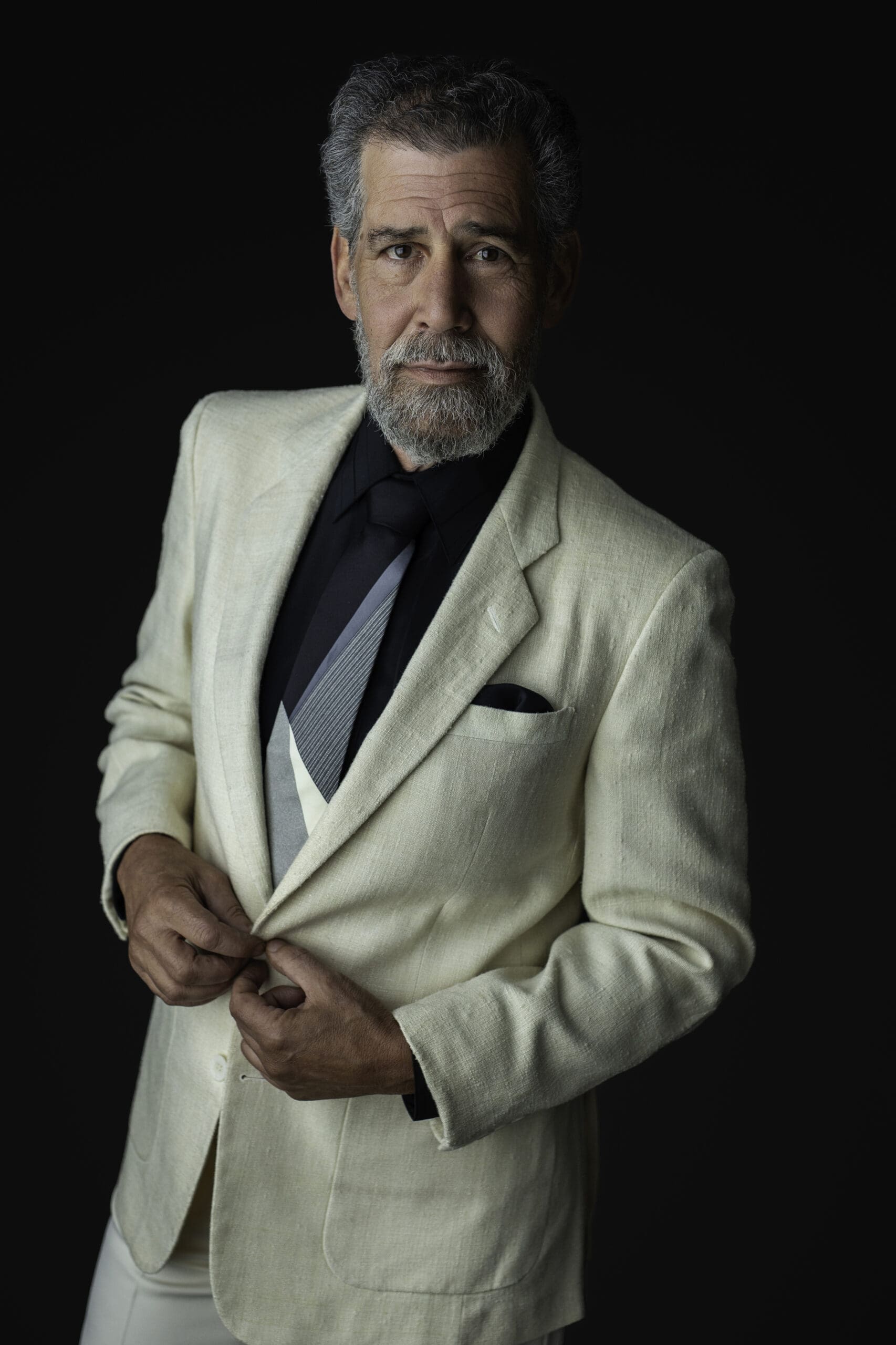 White_Suit_Icon_2019-2